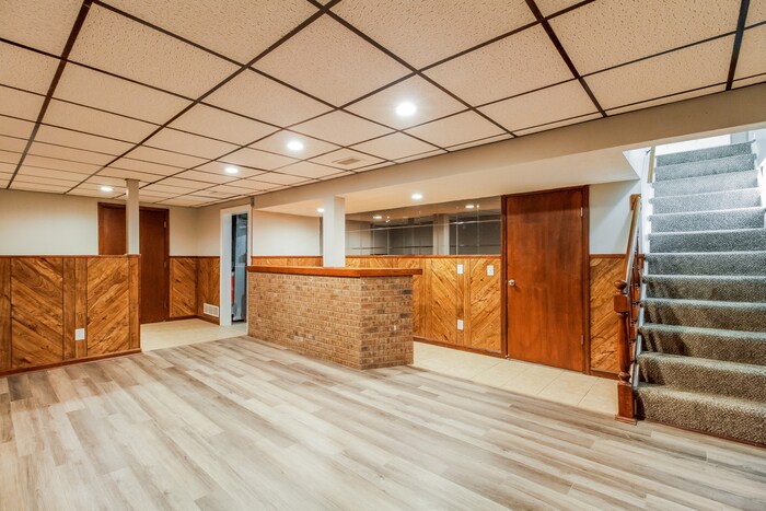 Building Photo - 682 Mimosa Ct