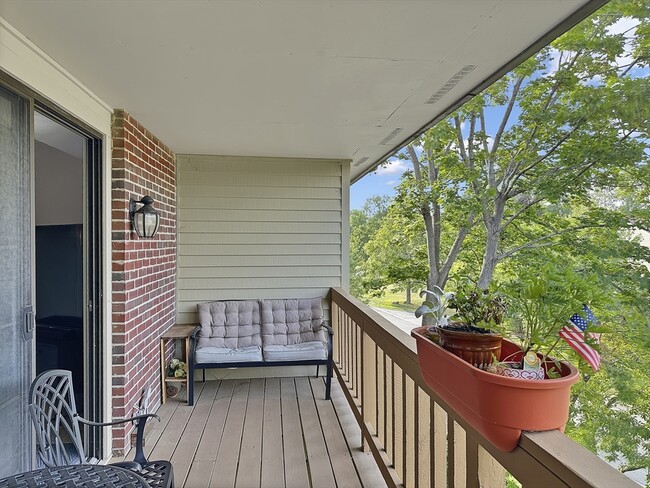 Building Photo - 45 Apache Way