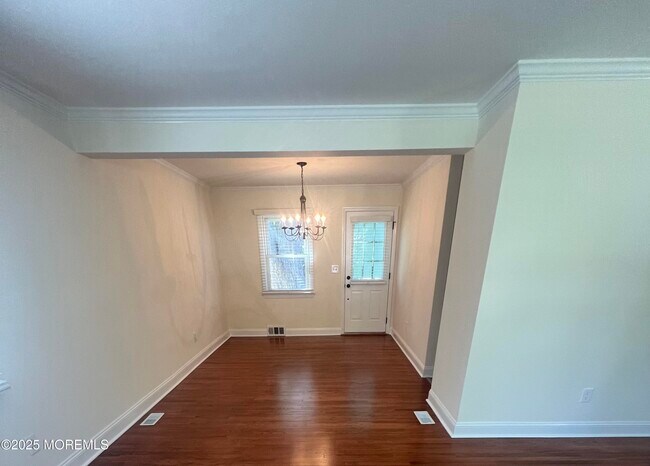 Building Photo - 308 Buttermere Ave