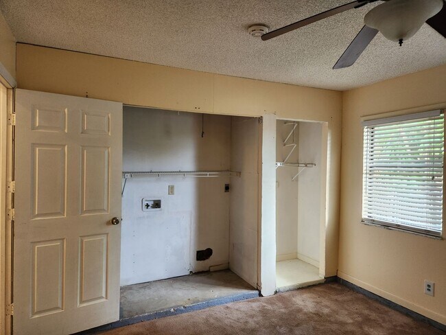 Building Photo - Port St. Lucie Pool Home for rent