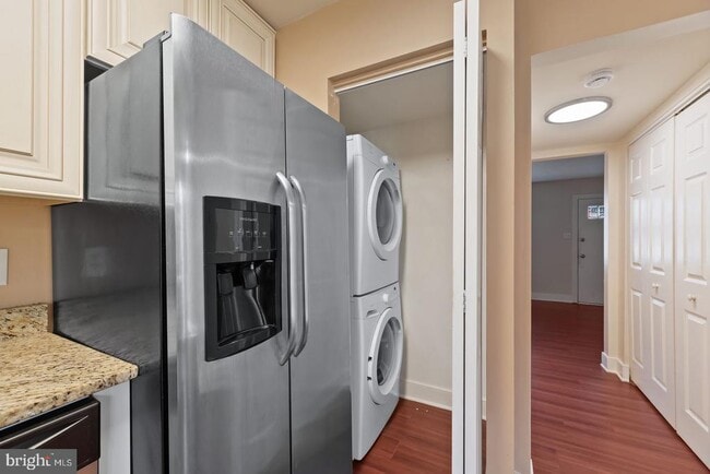 Building Photo - 129 Merryman Ct