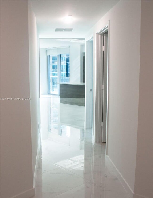 Building Photo - 1100 S Miami Ave
