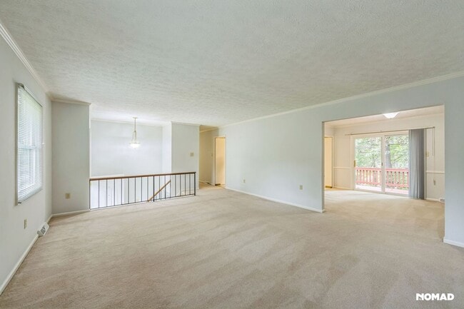Building Photo - Spacious 4BR House in Asheville