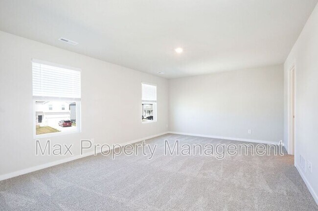 Building Photo - 5607 153rd St