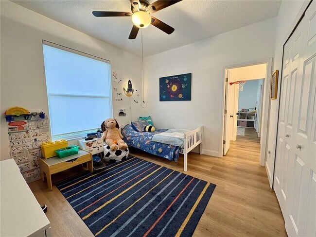Building Photo - 10413 Canary Isle Dr