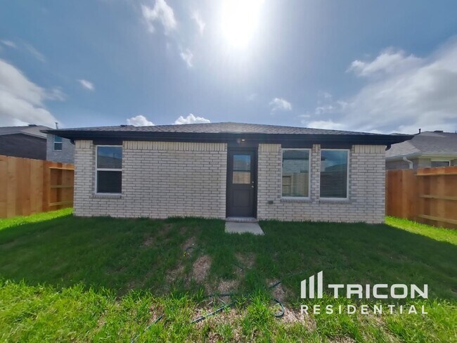 Building Photo - 3009 fantasy Terrace Dr