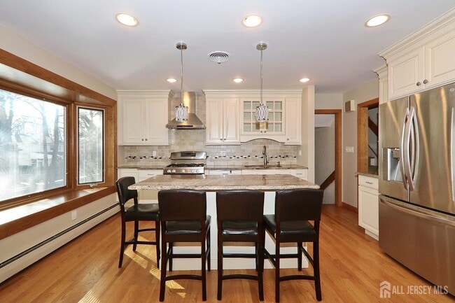 Building Photo - 240 Twin Oaks Terrace