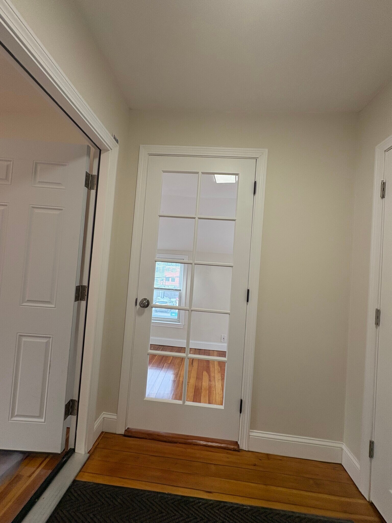 Building Photo - 7 Smith St