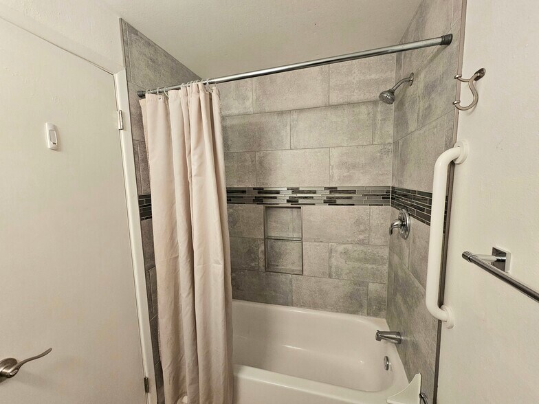 Upstairs shower - 3680 Quail St