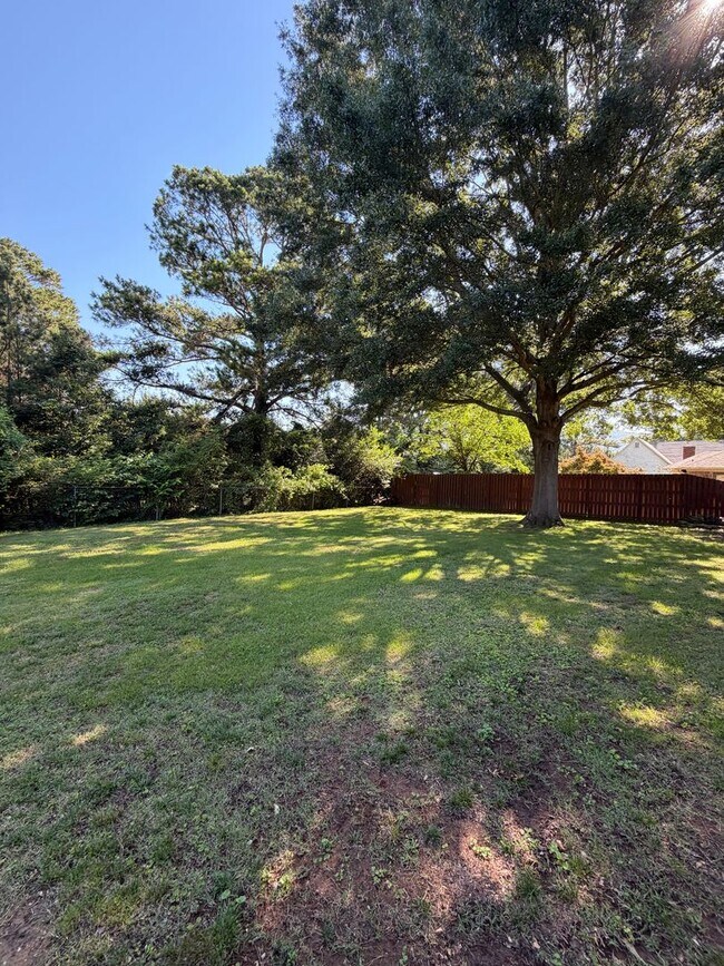 Building Photo - 125 Camp Ground Rd