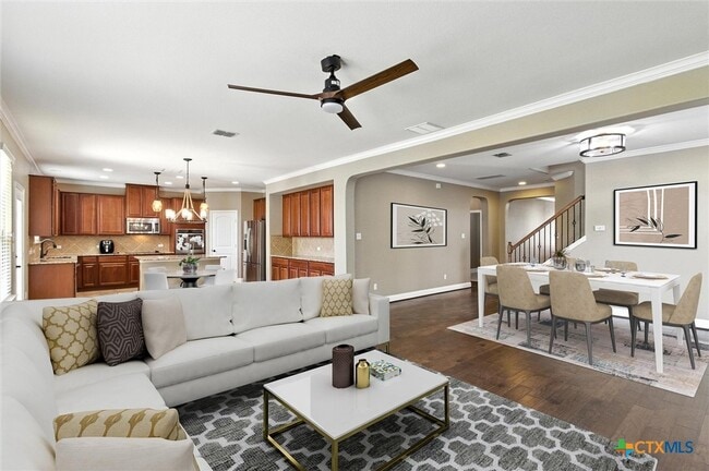 Building Photo - 319 Hunters Hill Dr