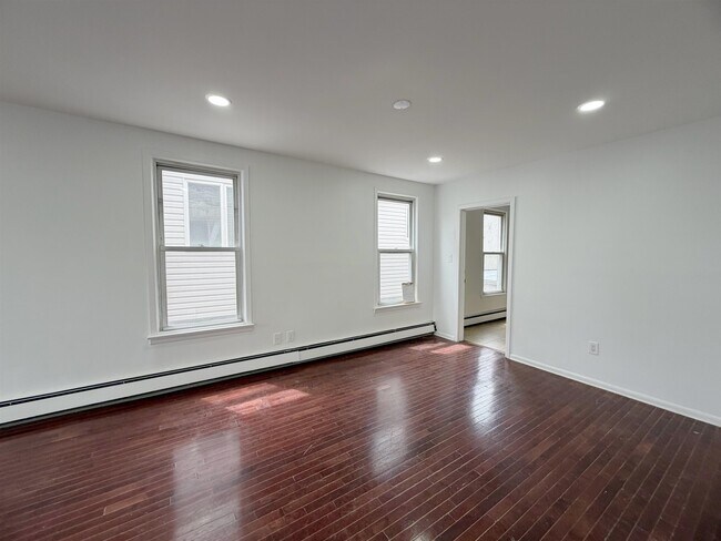 Building Photo - 269 Avenue B