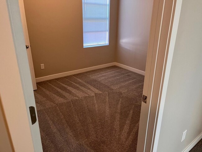 Building Photo - Beautiful Daybreak home for rent!