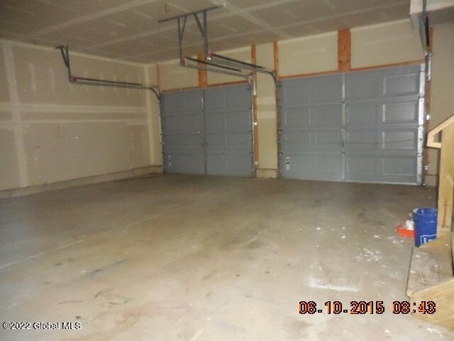 Building Photo - 4 Round Table Rd