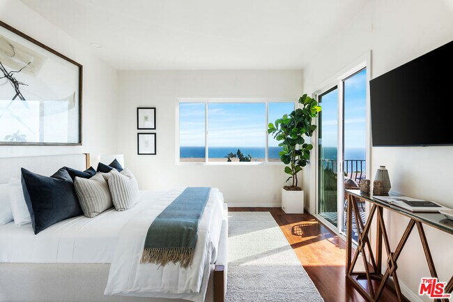 Building Photo - 18111 W Coastline Dr