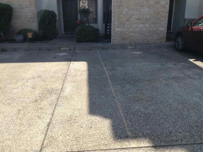 Building Photo - 9811 Sterling Loop