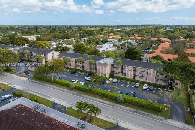 Building Photo - 3351 NW 85th Ave