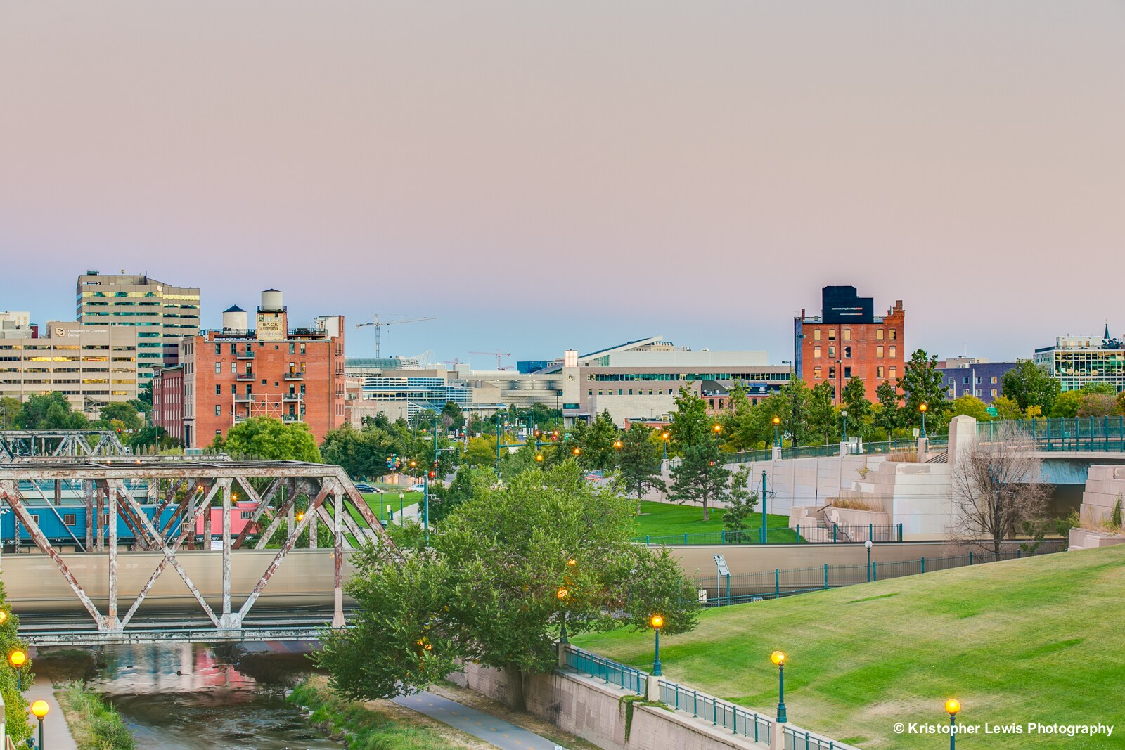 Building Photo - 1400 Little Raven St