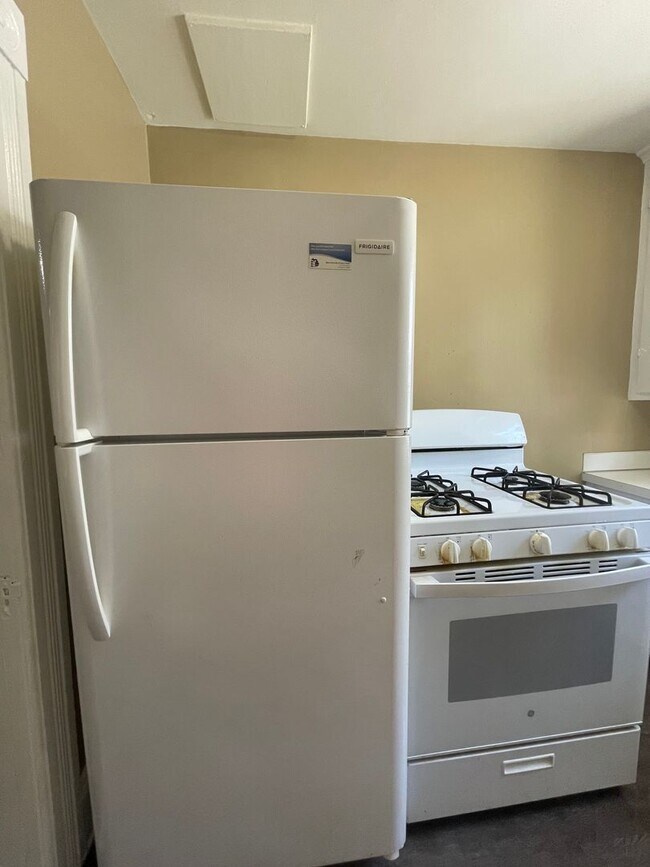 Building Photo - 516 N Porter St