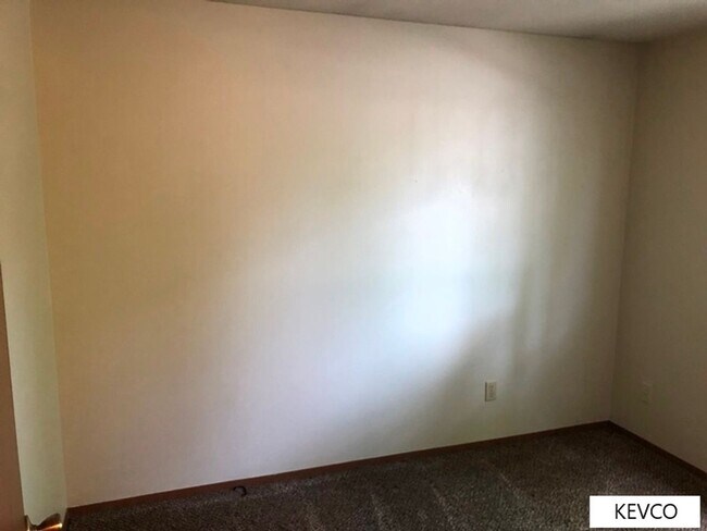 Building Photo - Charming Home in Beautiful Neighborhood by Park!