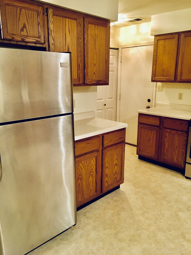 Primary Photo - 620 E 92nd Pl