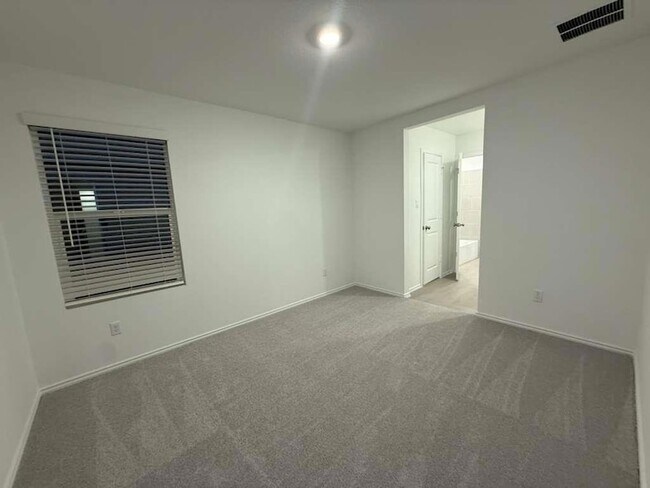 Building Photo - 17702 Sage Thrasher Dr