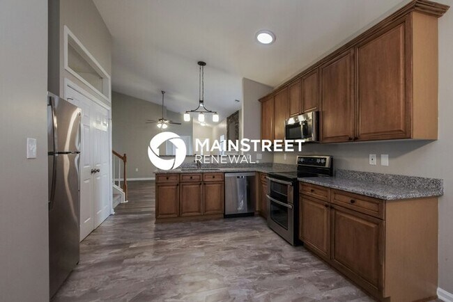 Building Photo - 4 Bedroom Pet-Friendly Home in MONROE, NC with Main Street Renewal
