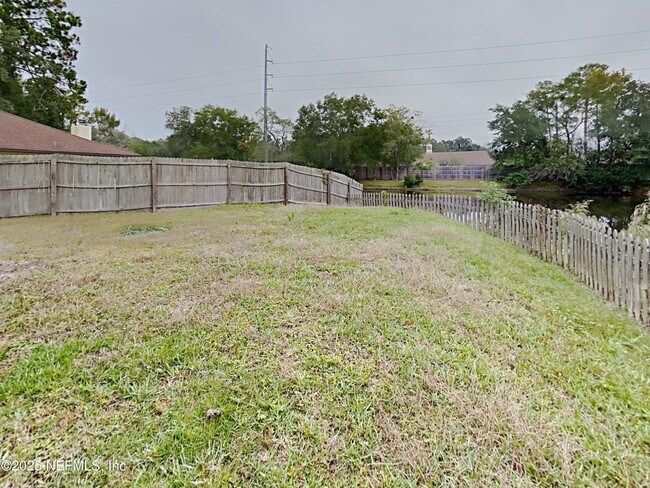 Building Photo - 4400 Apple Tree Pl