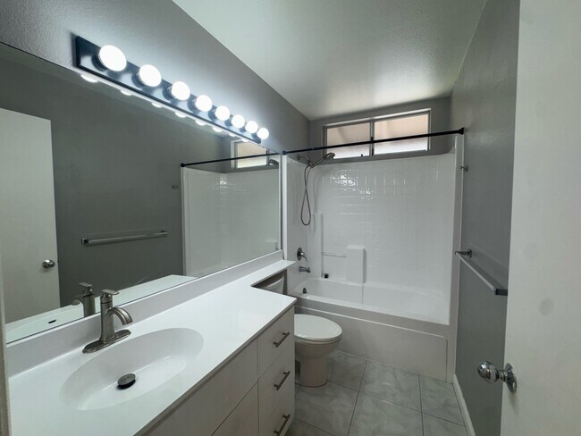 Building Photo - 91-1003-1003 Keoneae Pl