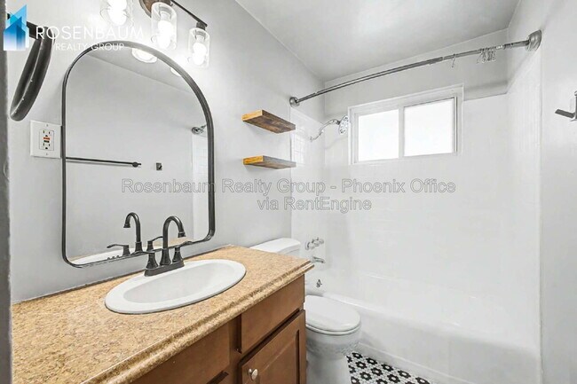 Building Photo - 508 W 18th St