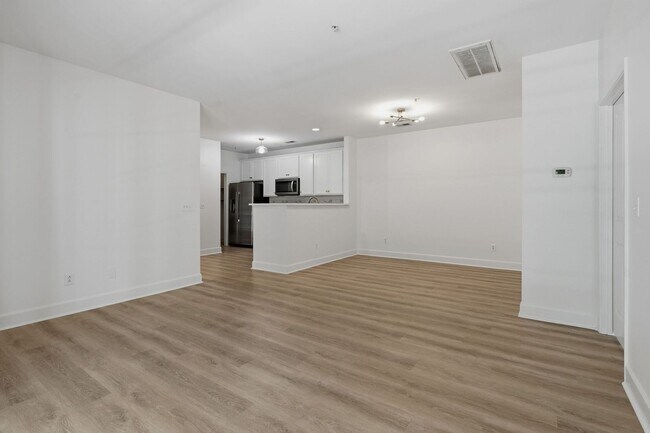 Building Photo - 4846 Bevendean Dr