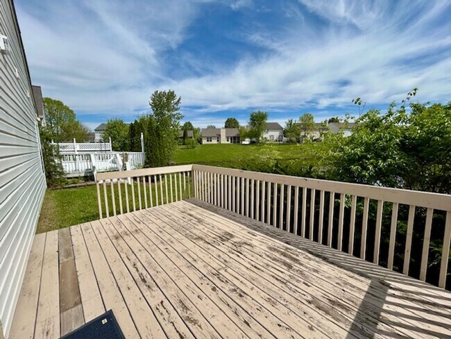 Building Photo - Beautiful 3 Bedroom 2 Bath Ranch On A Pond...