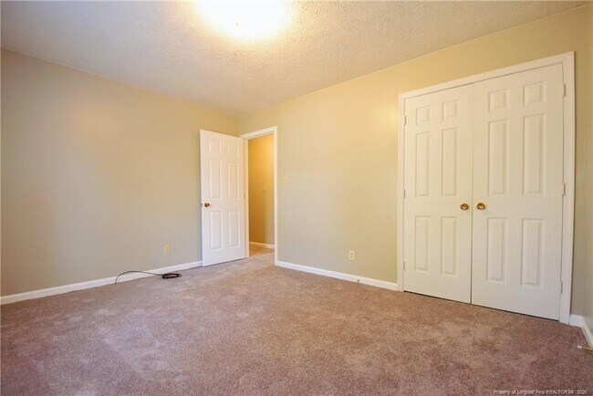 Building Photo - 2347 Rolling Hill Rd