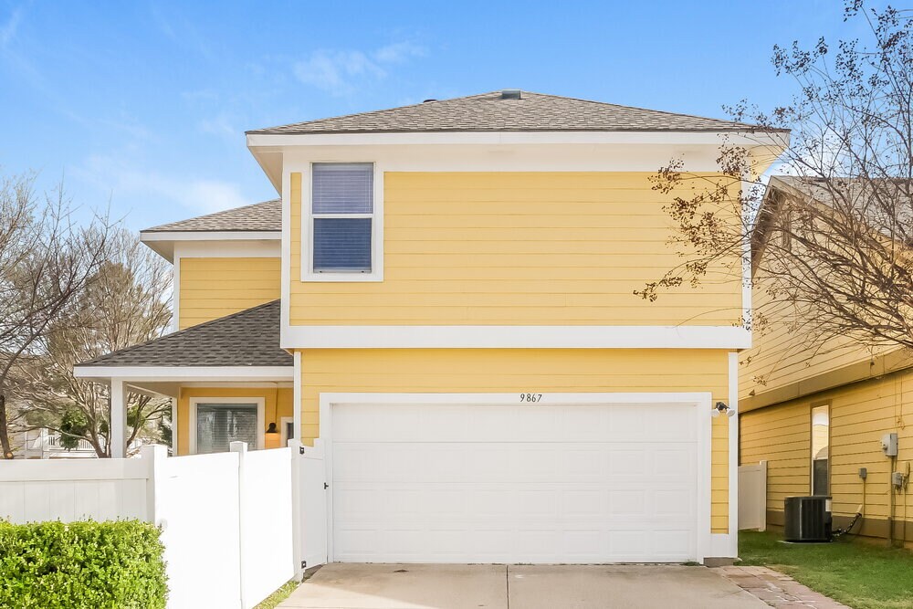 Building Photo - 9867 Walnut Hill Dr