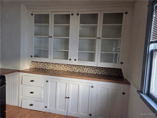 Building Photo - 212 Newburgh Ave