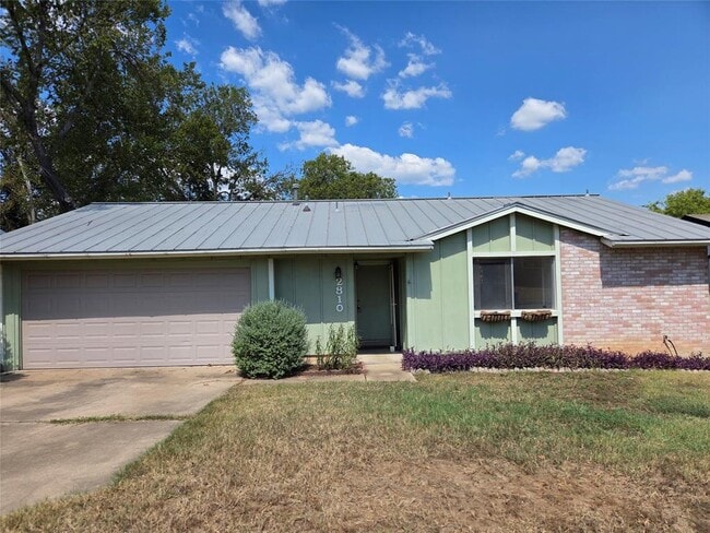 Primary Photo - 2810 Dillion Hill Dr