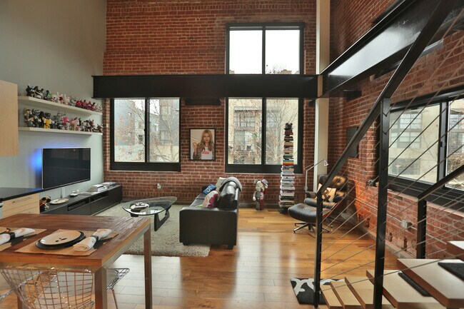 Building Photo - One-of-a-Kind Loft for Rent at Plant 51 in Downtown San Jose