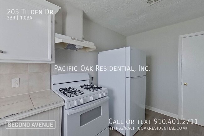 Building Photo - LIMITED TIME: $750 off second month’s rent...