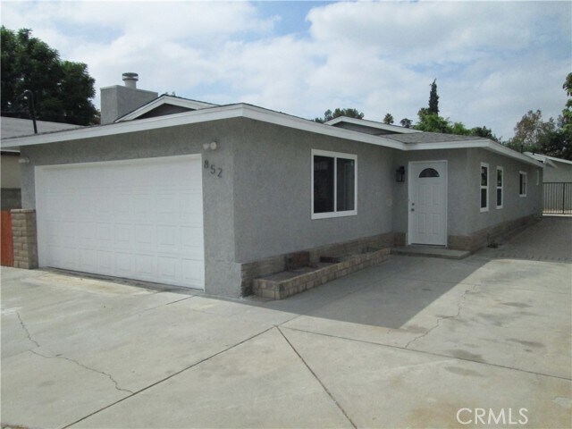 Building Photo - 852 N Davidson Ave