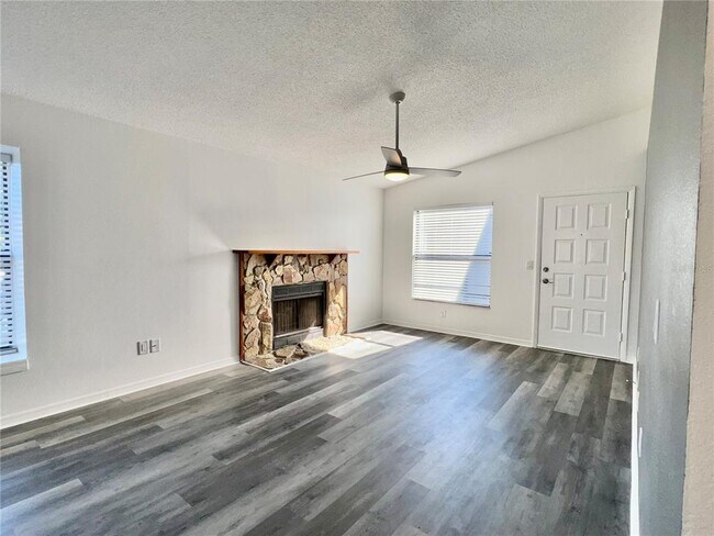 Building Photo - 4025 Angel Oak Ct