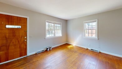 Building Photo - 814 Wabash Ave