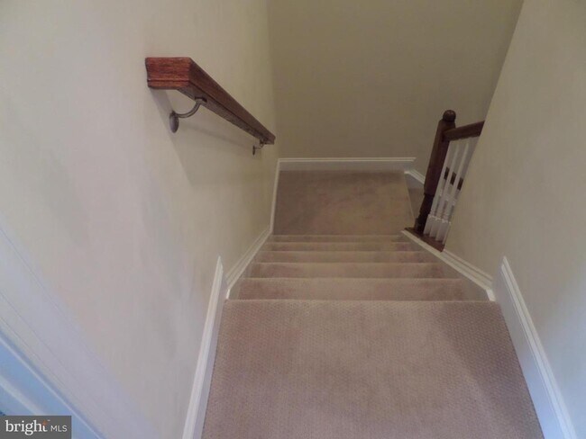 Building Photo - 15998 Greymill Manor Dr