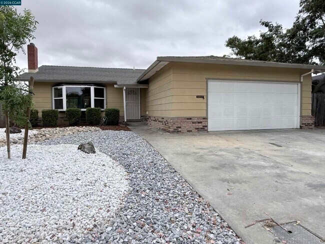 Building Photo - 2236 Currier Pl