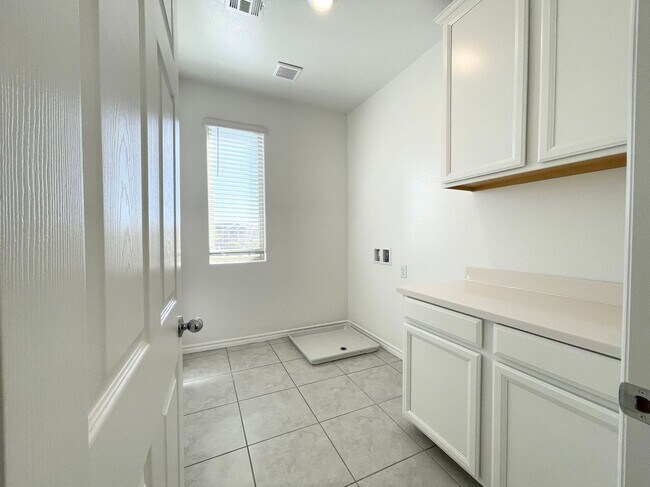 Building Photo - 917 Bayberry Ridge St