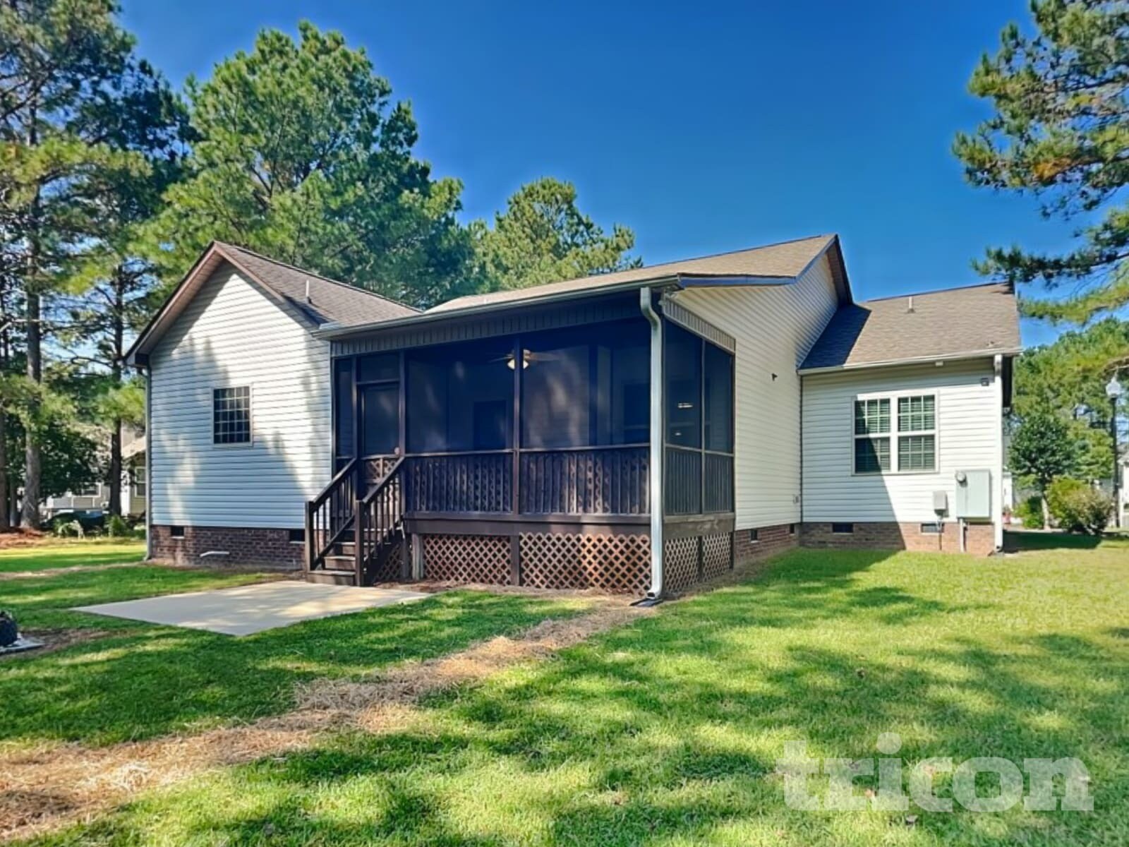 Building Photo - 102 Pinewinds Ct