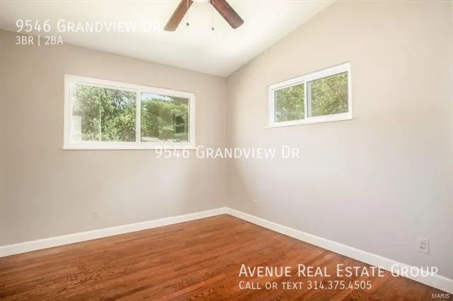 Building Photo - 9546 Grandview Dr