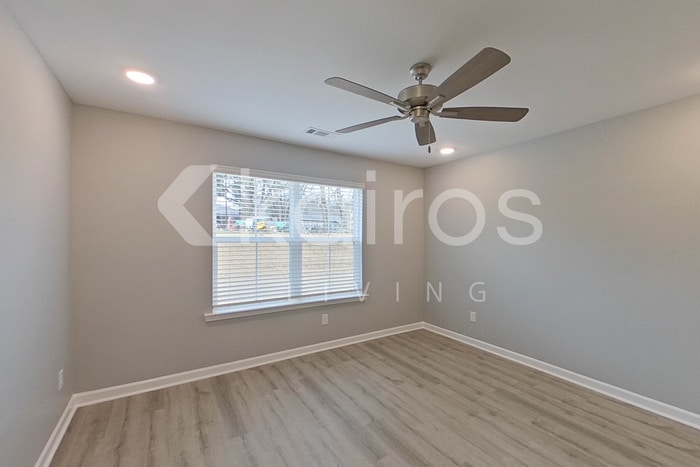 Building Photo - 128 Denise Dr