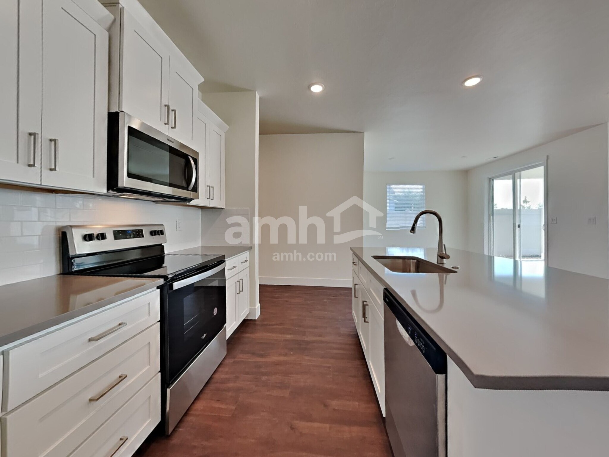 Building Photo - 9444 W Shumard St