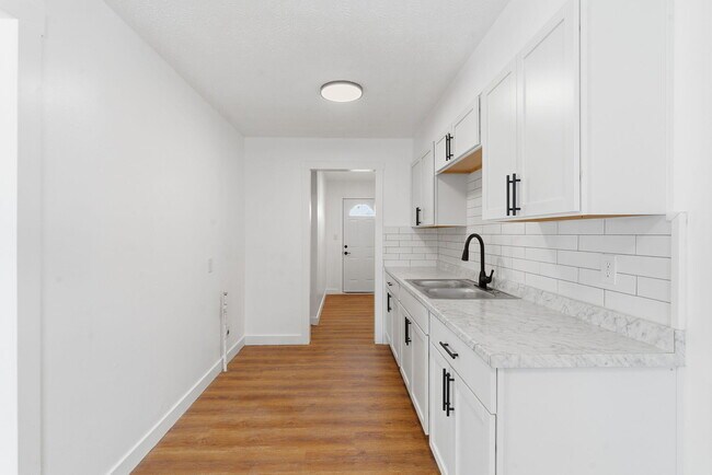 Building Photo - 522 N Park Ave