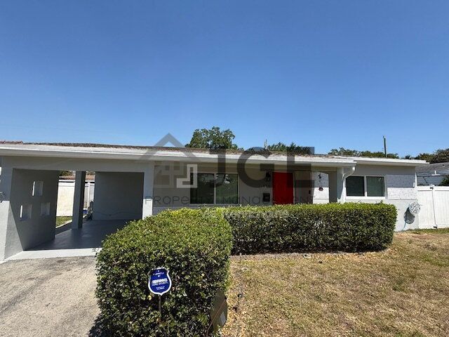 Building Photo - 6911 SW 12th St